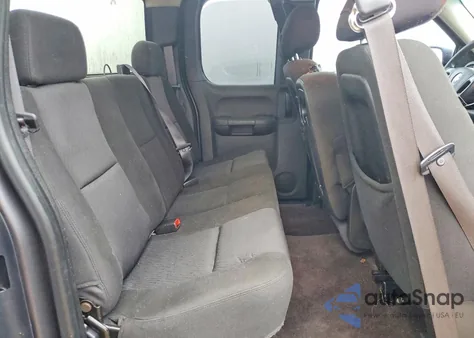 2011 Chevrolet Silverado C1500 Ls z USA, uszkodzony, nr VIN 1GCRCREAXBZ137837